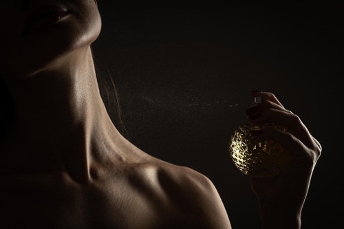 Perfume Etiquette: How to Apply and Wear Sexy Scents Appropriately