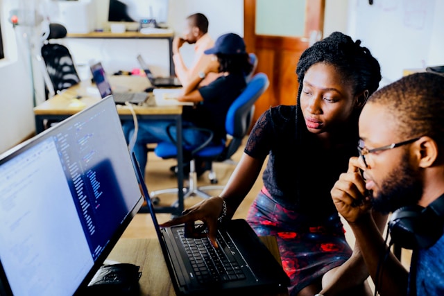 The Role of AI and Machine Learning in Modern LMS Platforms